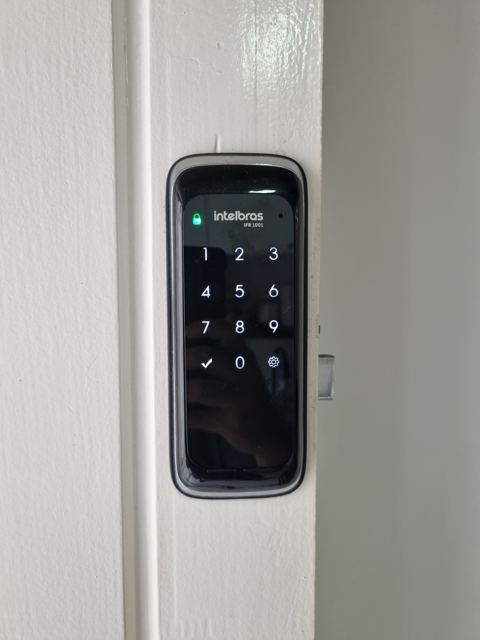 Fechadura digital com teclado numérico